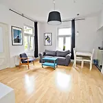 Grand Apartment *